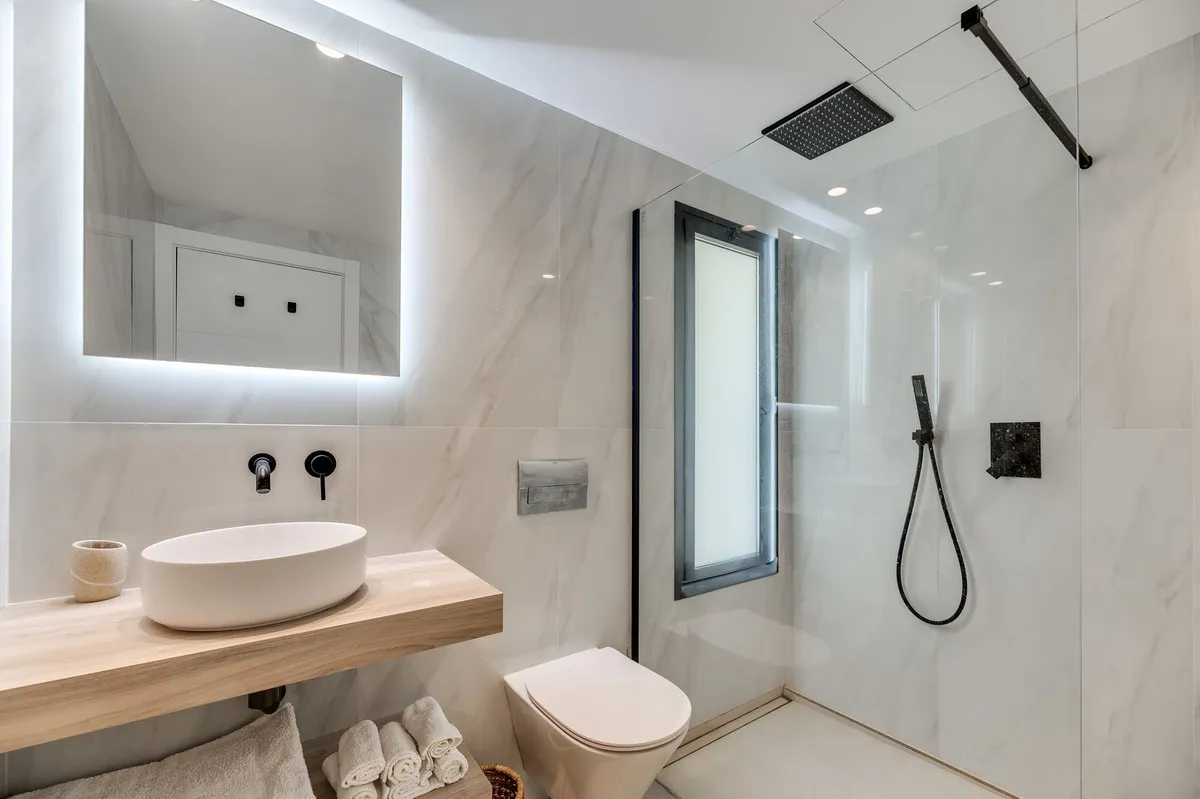 e524befc-366c-4d6a-9dad-3a5fab3eaeab