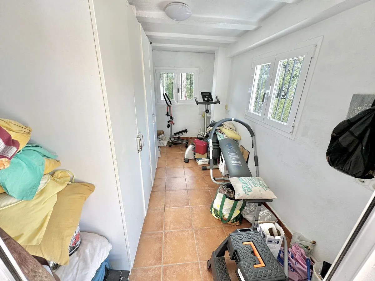 11e8541c-3d90-41cf-b946-1bafee6f110b