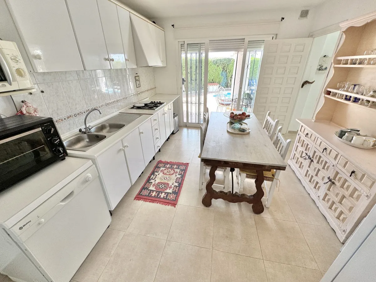 2cb56a74-4180-44c6-9e10-9b156993e43b