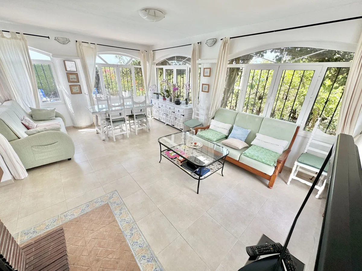 953fcbd0-b164-4328-9255-bc063048d005