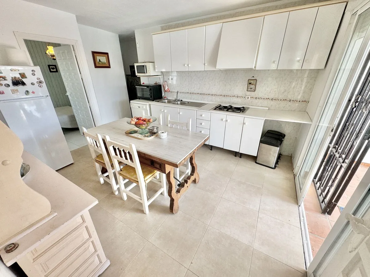 fa4246f1-cd3c-4c02-8782-daa449b32cad