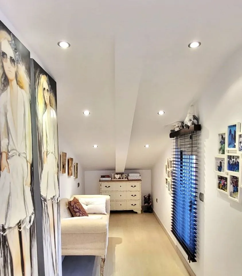 9d3e2aa9-4e0e-48f2-968b-c0c0bde76383