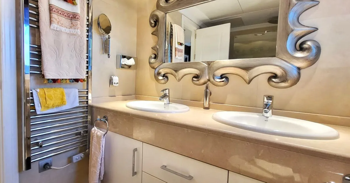 f20f4d3b-0e8b-4f3a-9ccf-ad843c365355