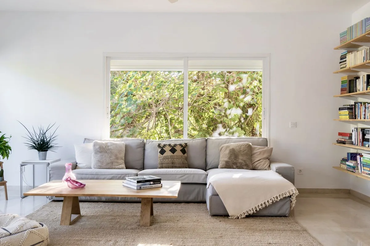 1bb068ba-f249-4570-8085-93a173fb5220