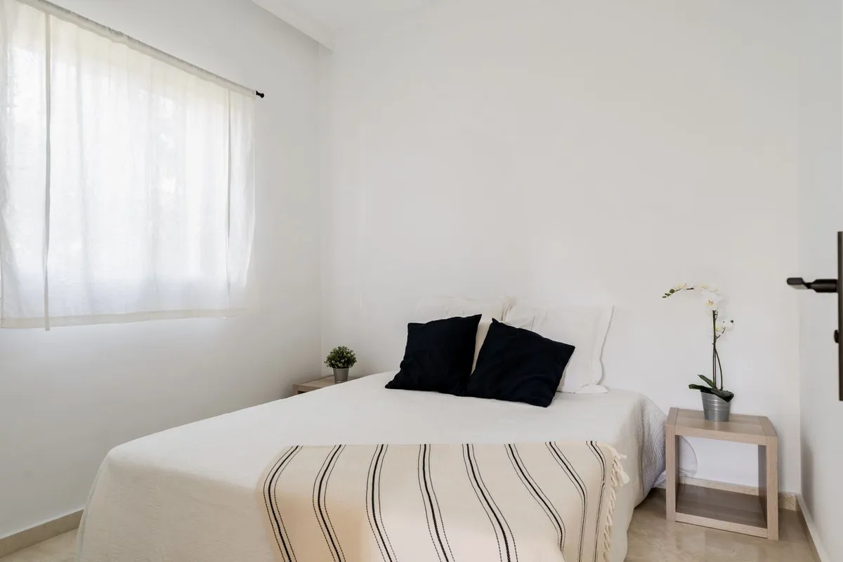 60486333-e304-41dc-8a85-55b7b39d5198