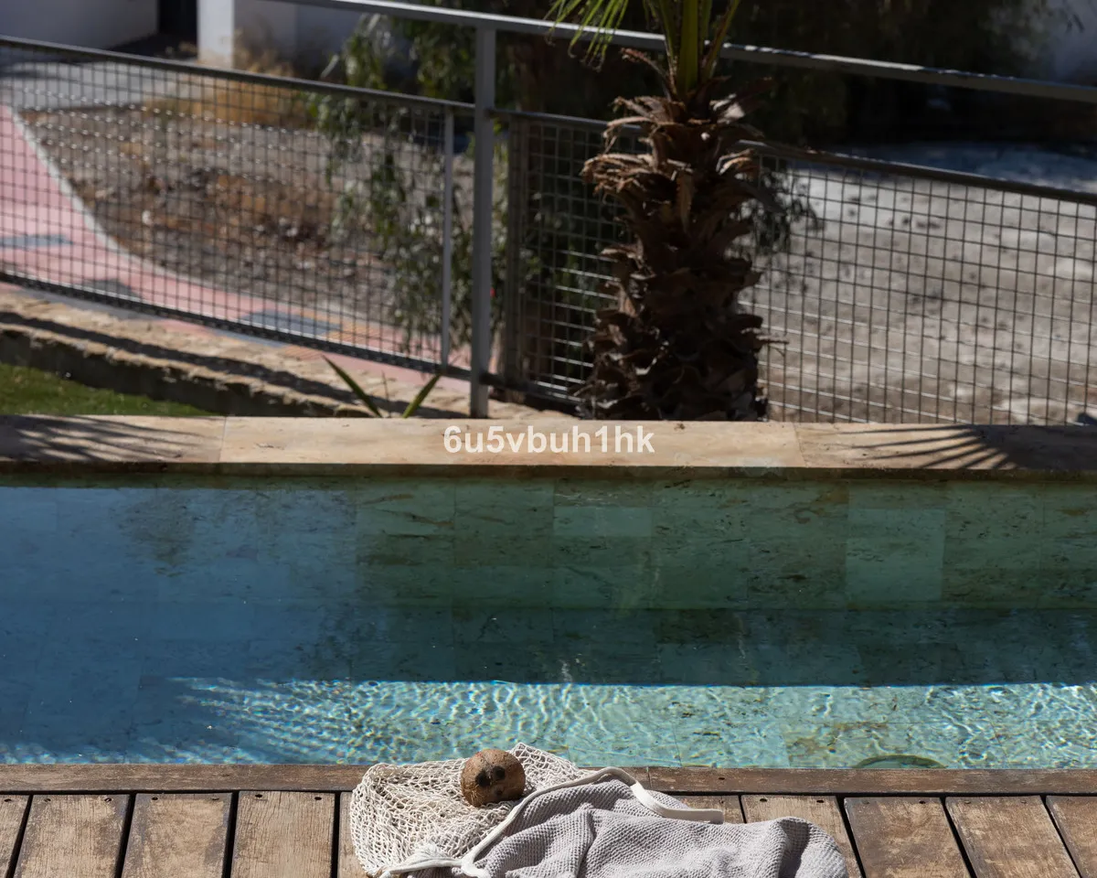 dccde5c0-13c9-46a1-a0d8-013301976a83