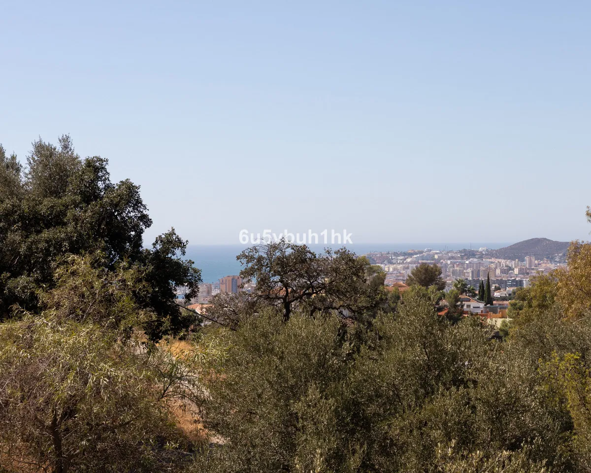 e9284480-e44c-4a08-b25b-b503080cda43