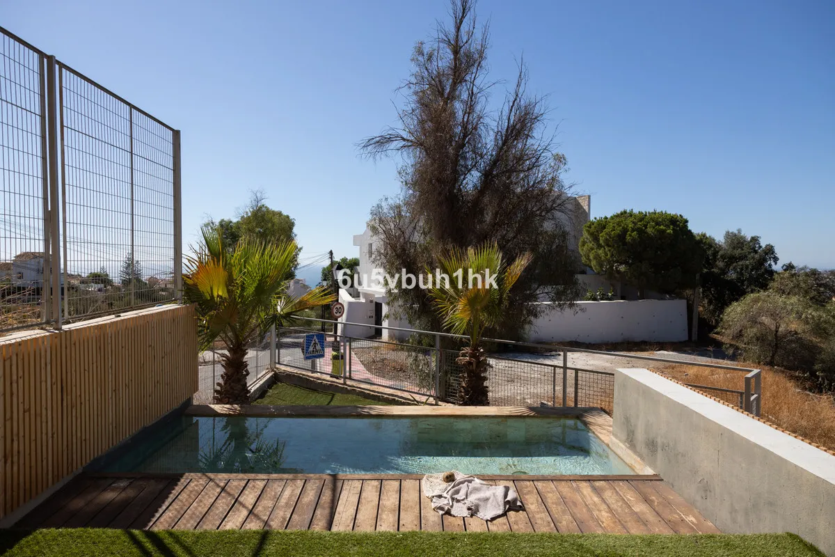 f29e1b2a-b2bb-49af-9ffe-976cfa4f3bc0