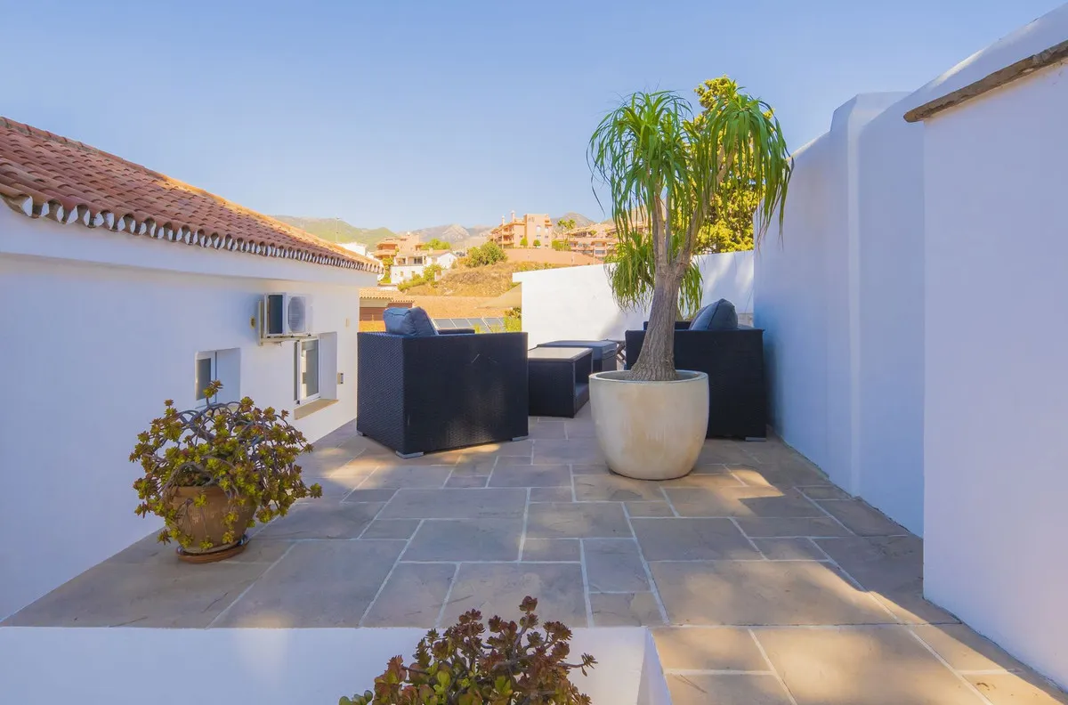 532e988f-607b-455b-8197-36d63d4333db