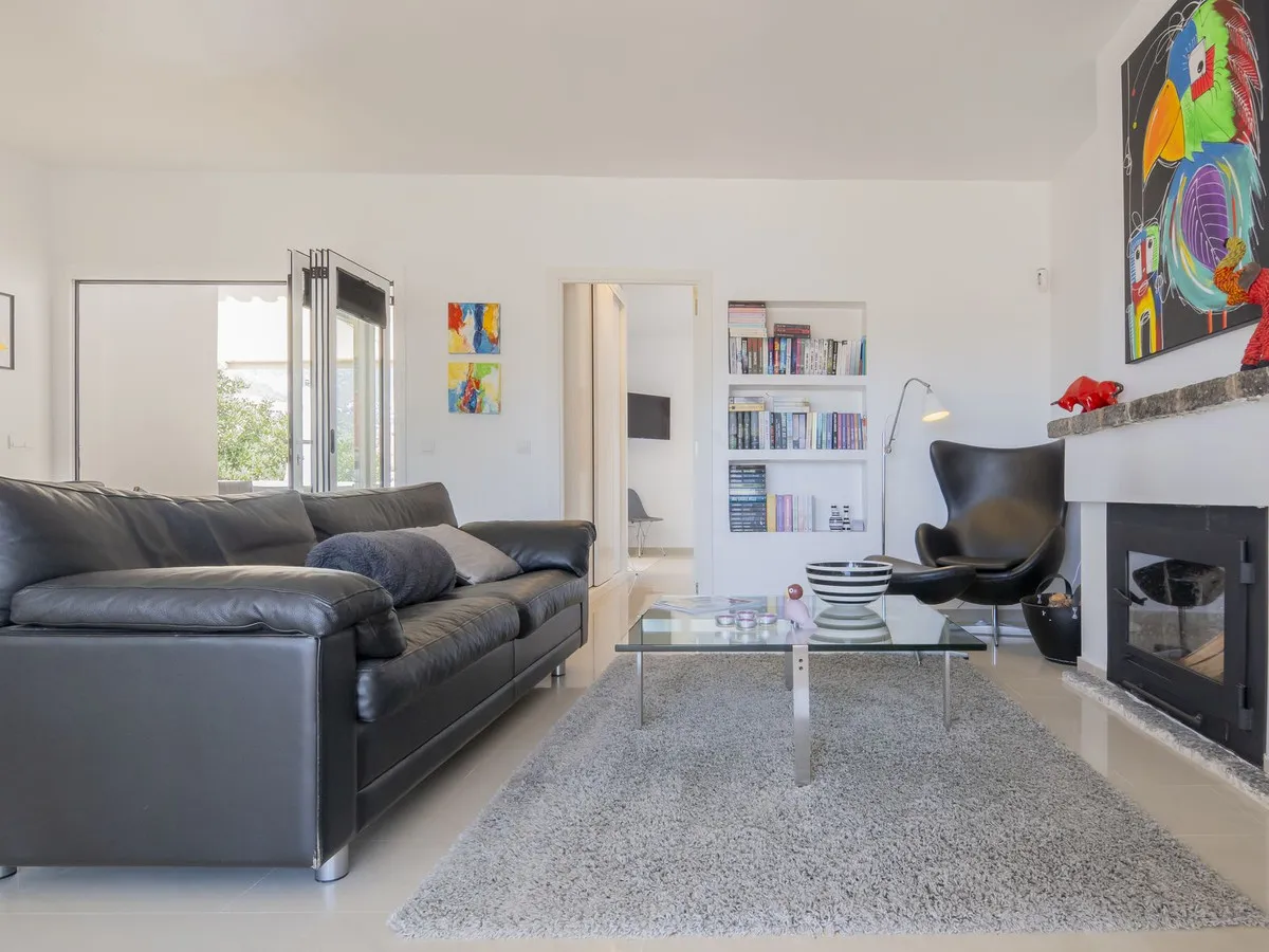 c0489479-2415-4f65-9c89-32705f77c445