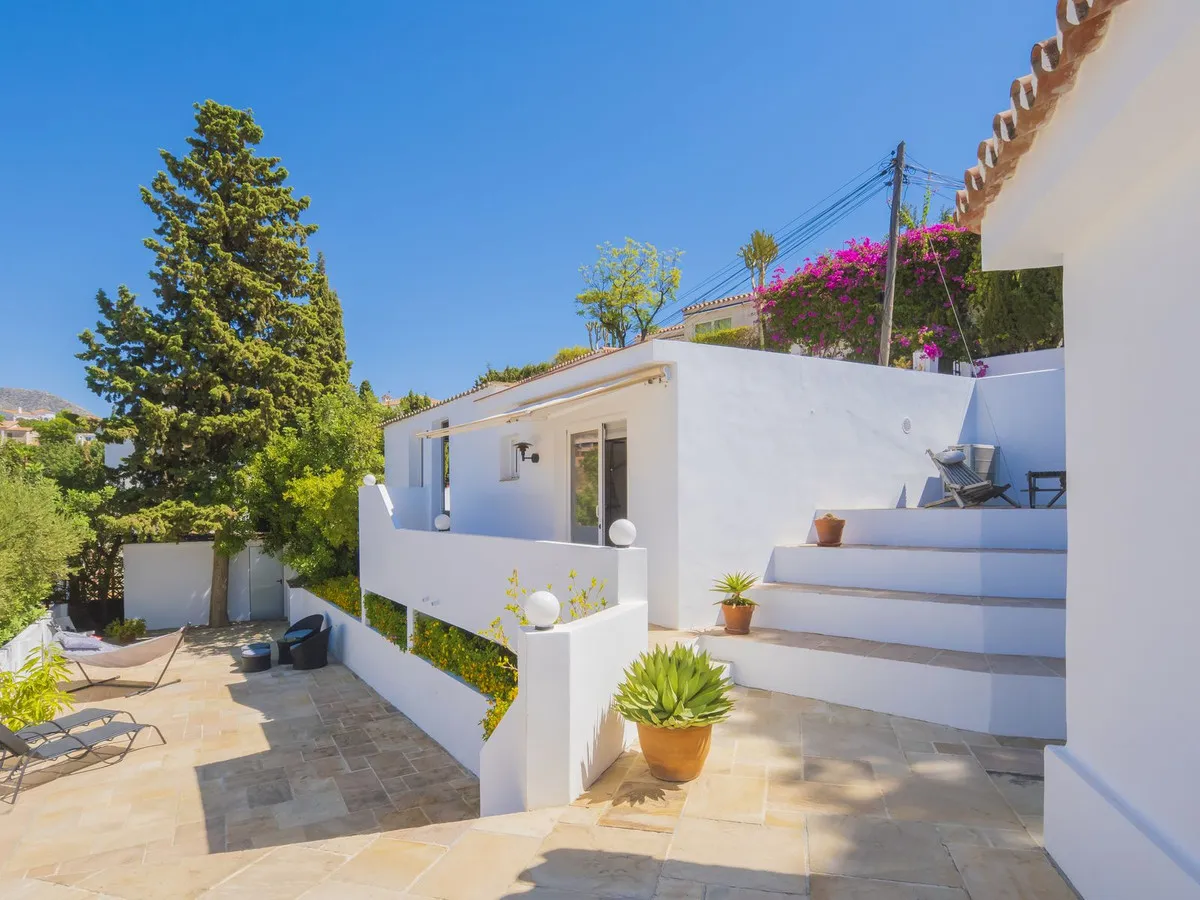 f35d09fb-f3d7-4ab4-8ce0-7204de1f6c5e