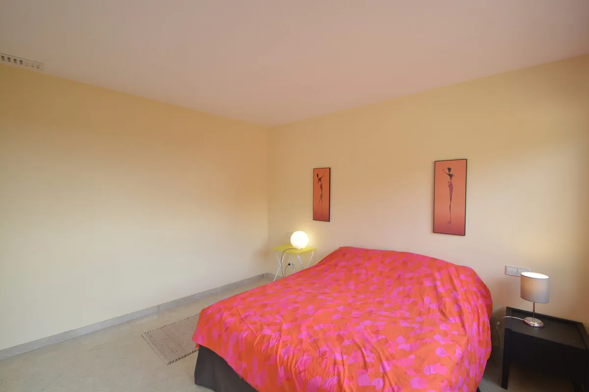 4990d55d-0415-49c4-a0a3-0a5afef4a776