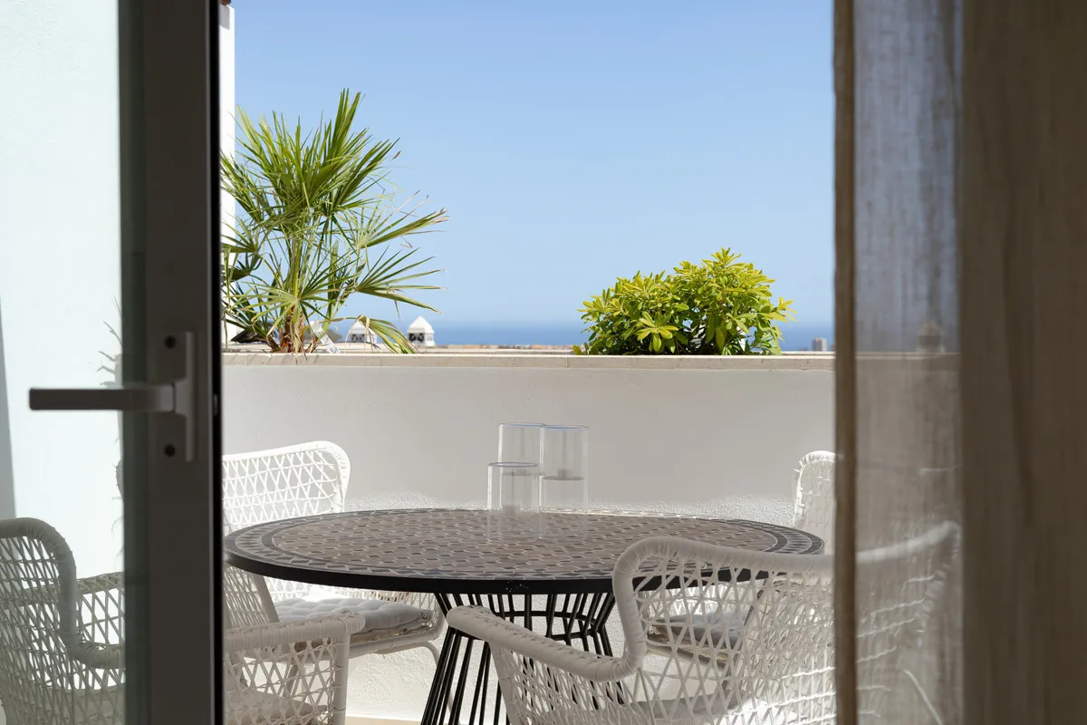 b8369b50-734c-4b8e-b542-d8addb97c722