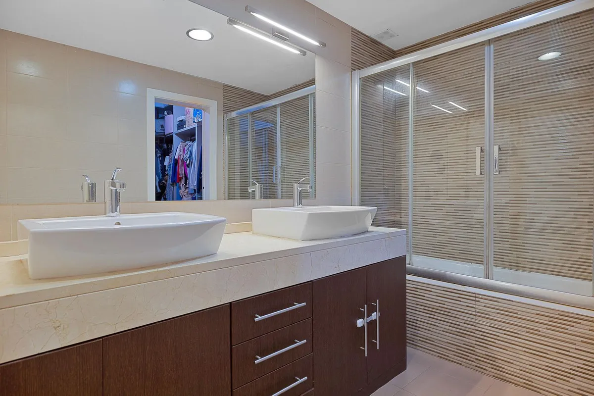 01f8963e-82f4-4aaf-ad3d-4087bbe56eeb