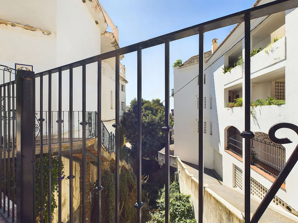 09f87a43-c287-47a2-823f-412e45b499a5