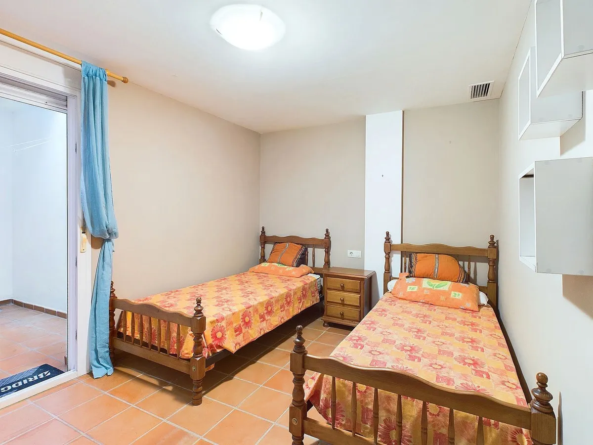 ab2145c5-31a0-4b6f-93cc-be2afe5a87bb