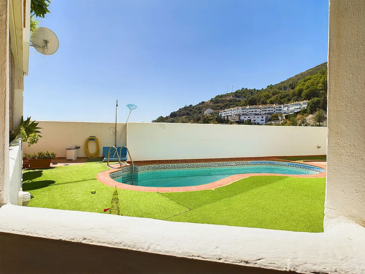 d716d69d-e0bf-41d8-b27e-b32c10f6db09