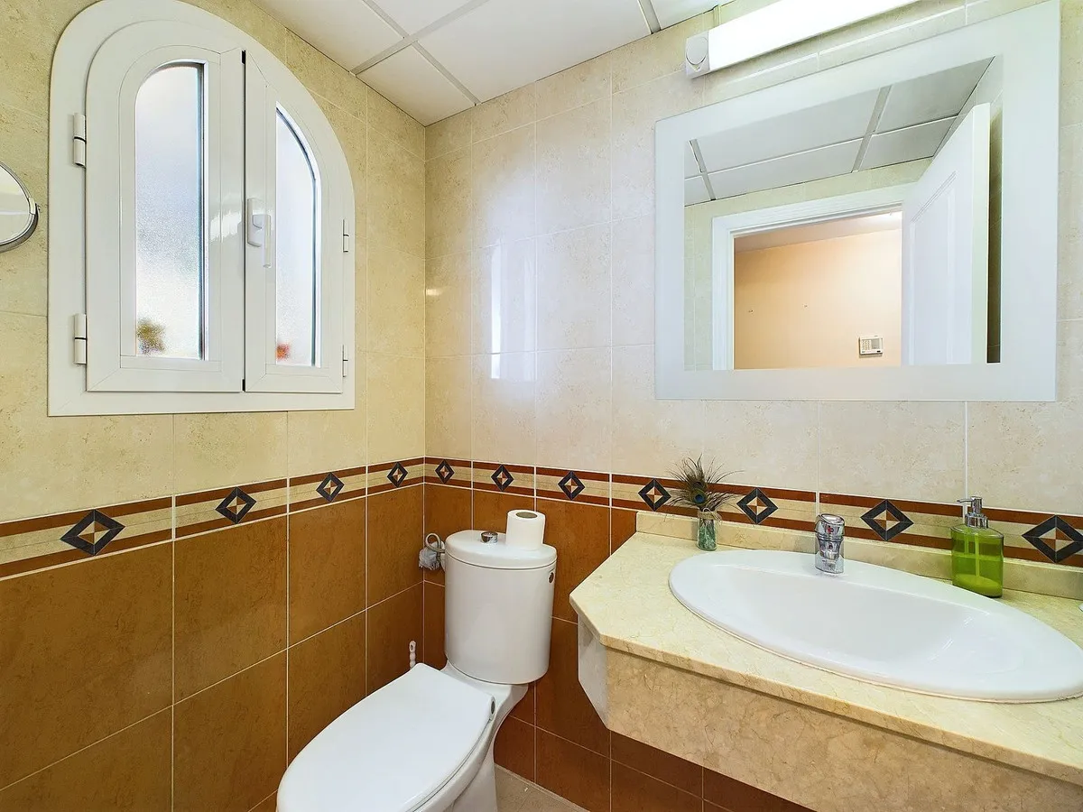 e983105b-ba9a-4b59-b86a-9a8c2c7b893a