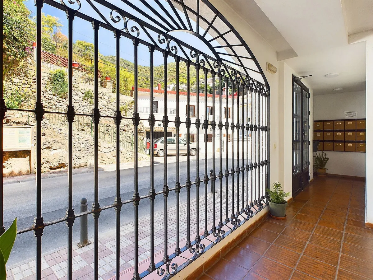 f181ad83-e046-4f53-ac90-b787bf072ea6