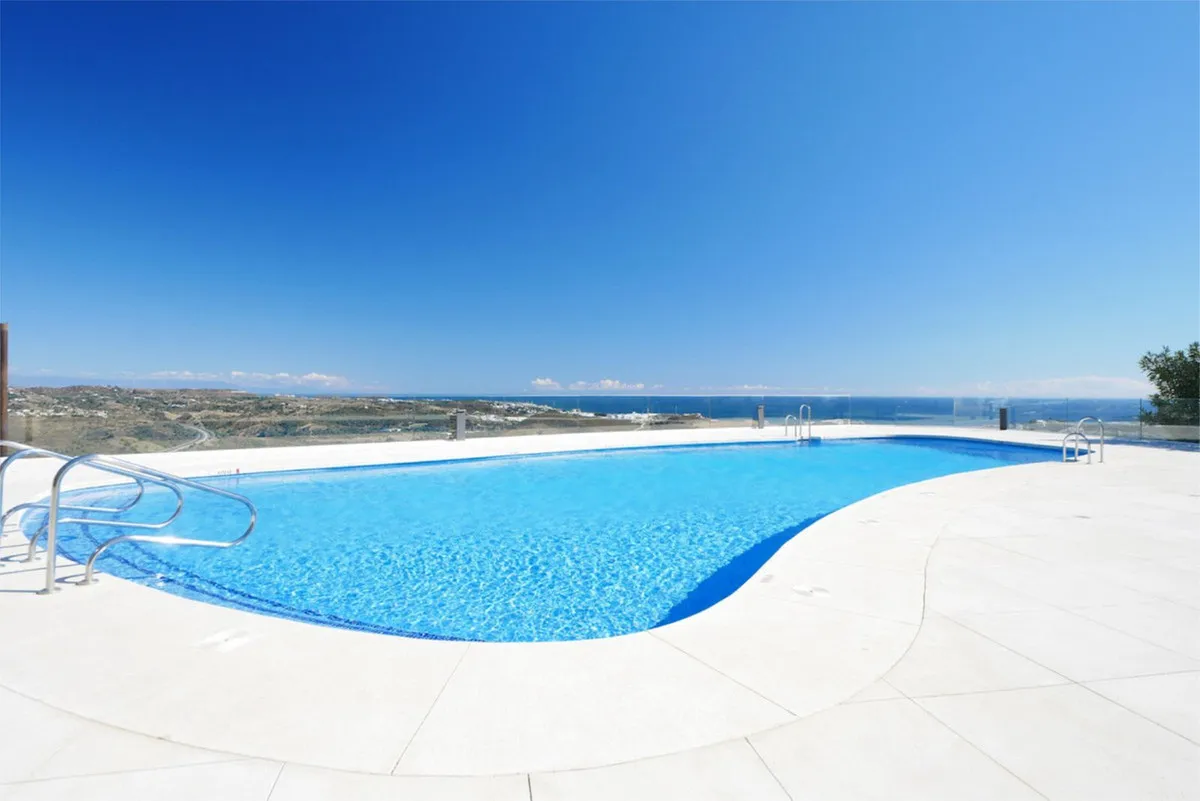 10afdc87-87a4-4633-9f15-c9c53697f7a1