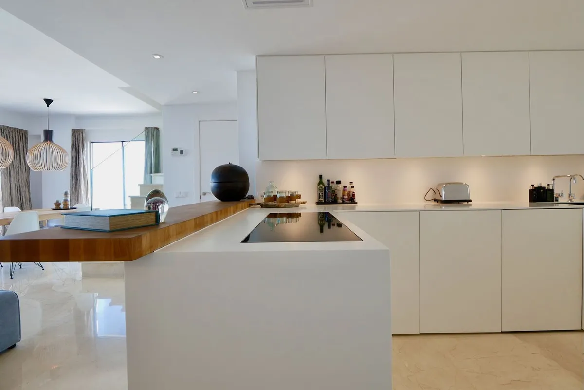 628fa8d9-776b-4a5e-8c9e-3e669aab565c