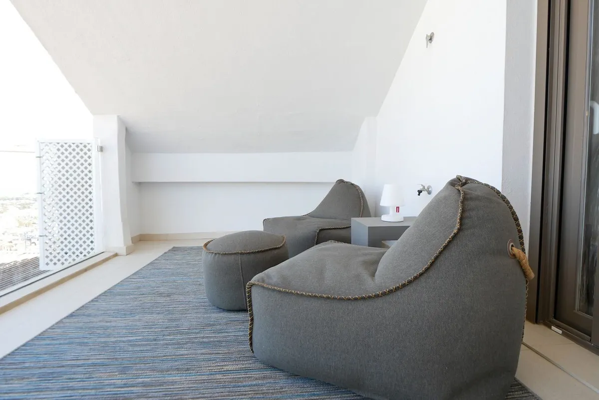 b18a1511-7067-4eb4-992d-024f6b033ef1