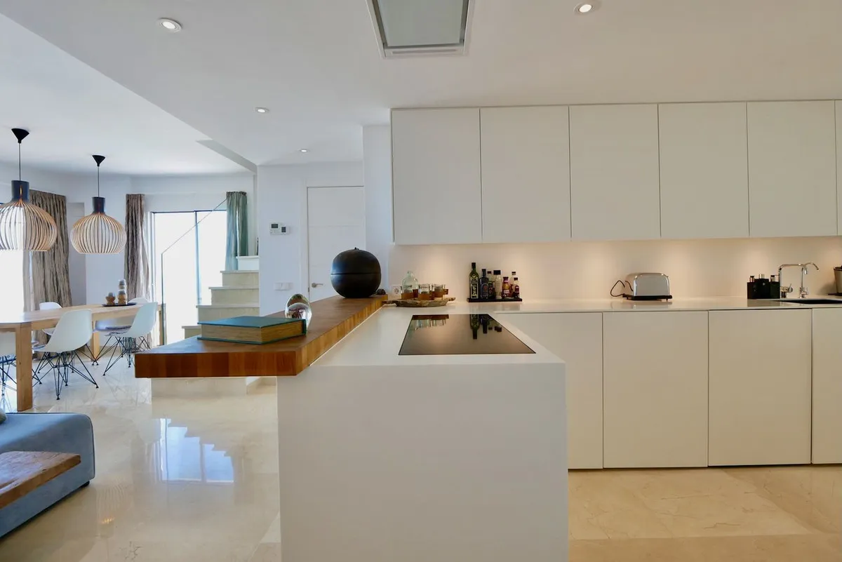 b7be476f-526e-4313-8fac-a3b2d8cffbc7