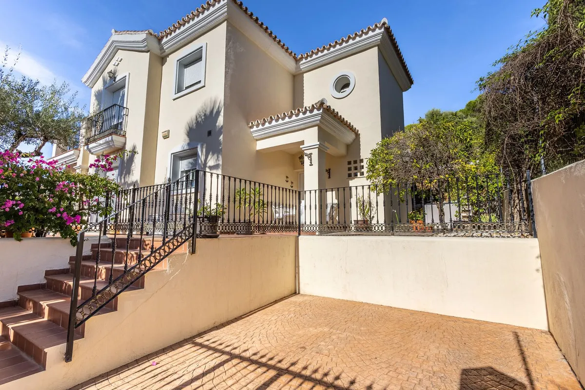 2a9bcaf6-1d70-4b75-a61a-abc43391b8d2