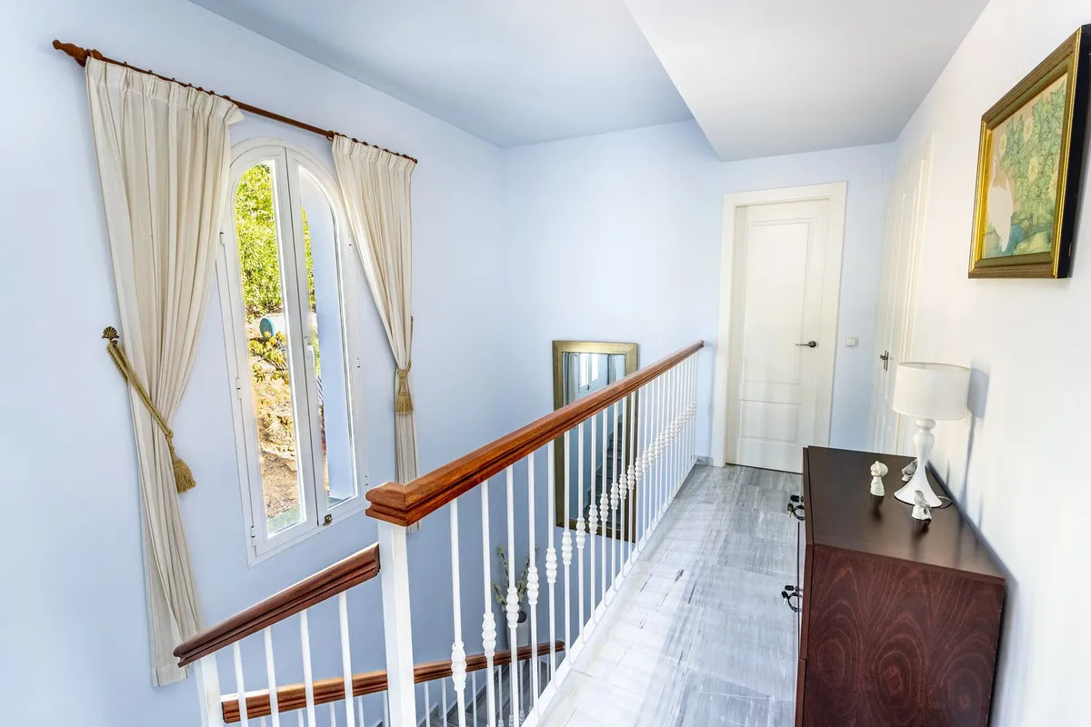 9f4ad6c2-a116-4aec-9451-c0bd24a1a0f3