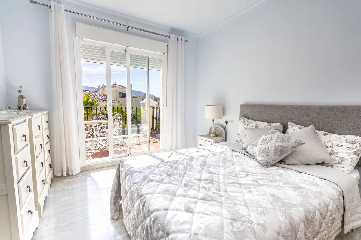 a7034b9c-bb8c-40f9-8085-0d4235c9eb48