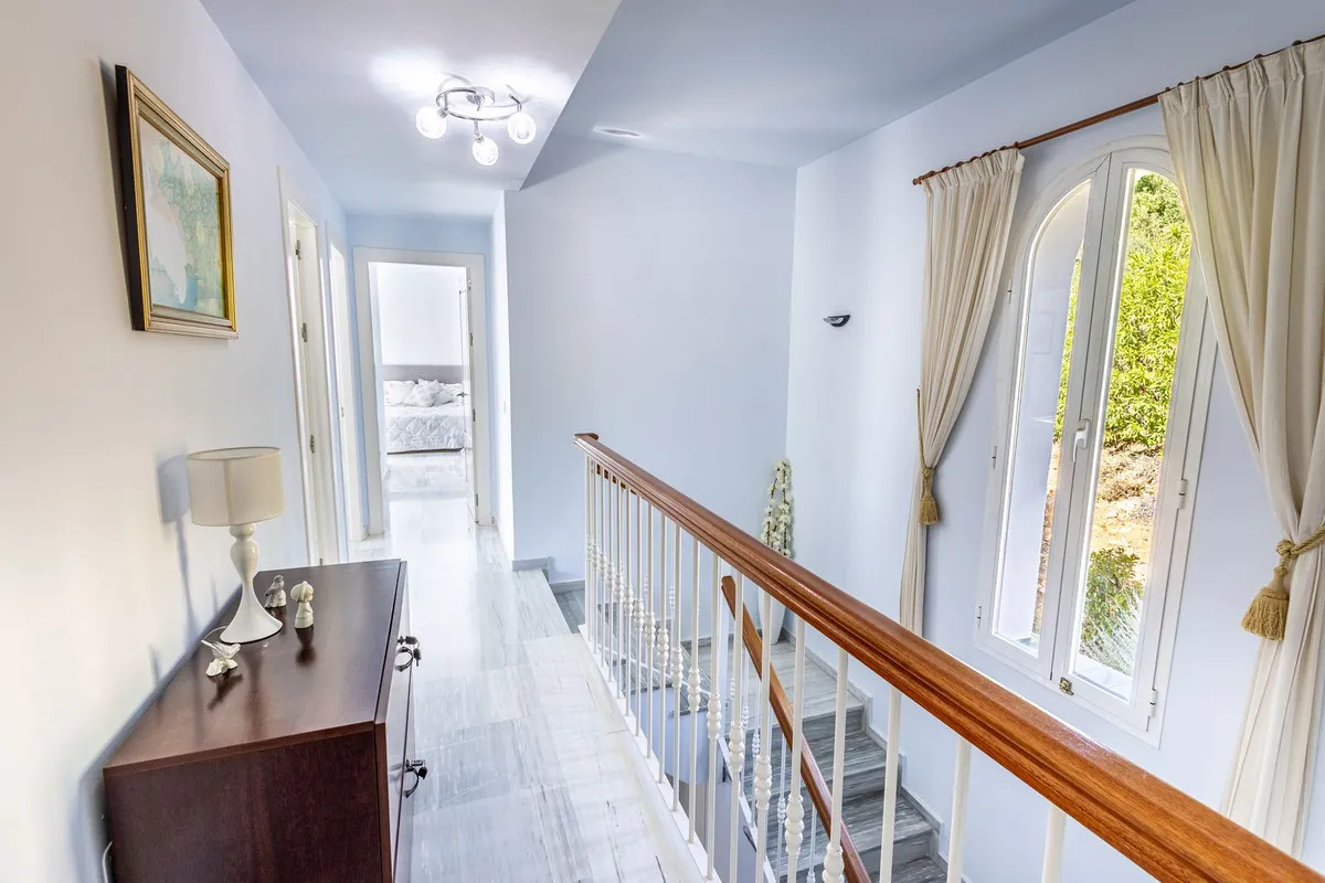 c503dbe3-7d9c-43af-ad58-e236febdd85e