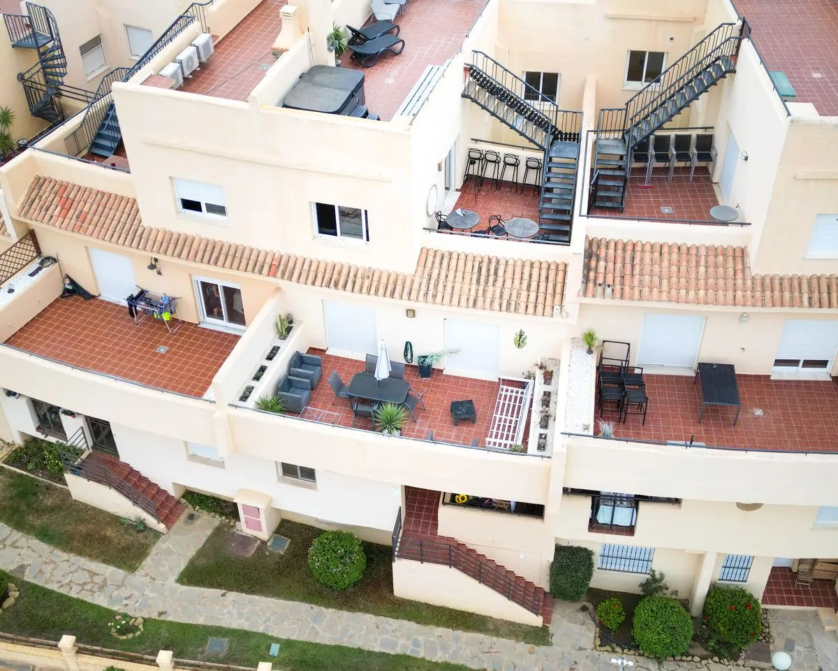 0243b995-467a-4aa8-b104-c54c6f7d7fff