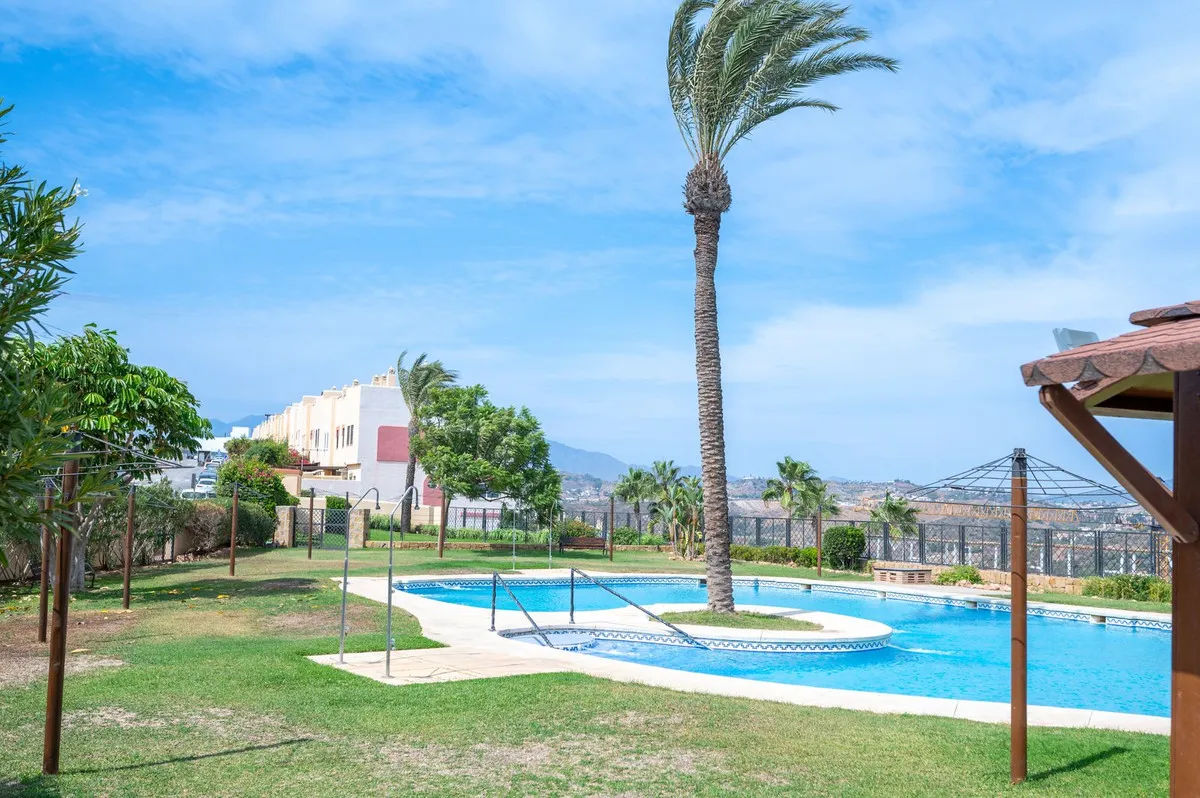 b76e654f-ec12-486b-9a89-d84afd9fcd94