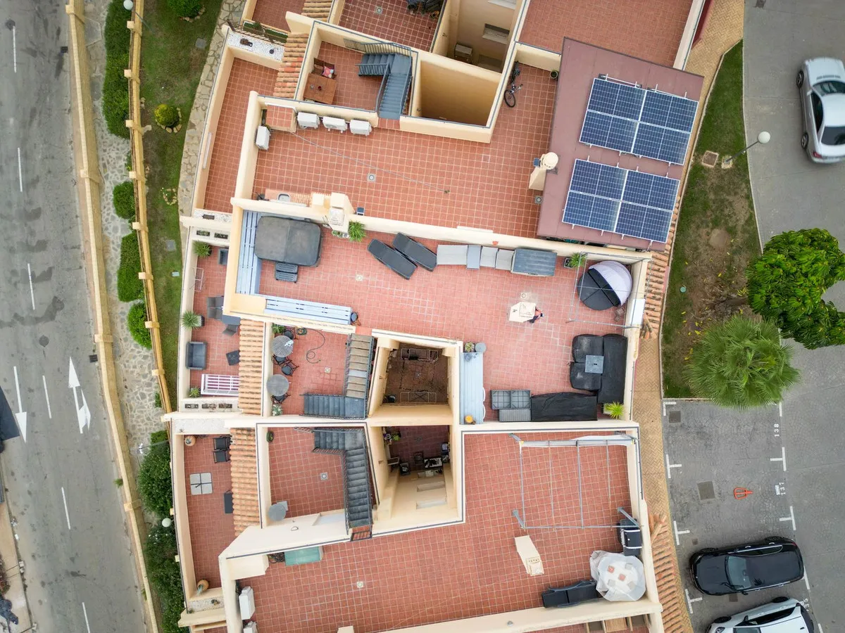 ba0383a7-07fa-4b7e-99f1-70511df6acfa