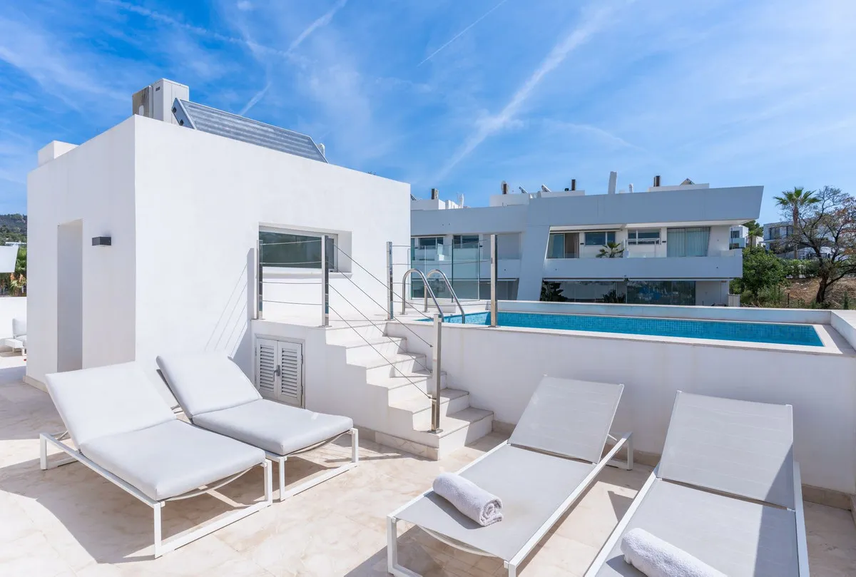 e246f71c-a3d3-405c-aefc-f8f57efc98f0