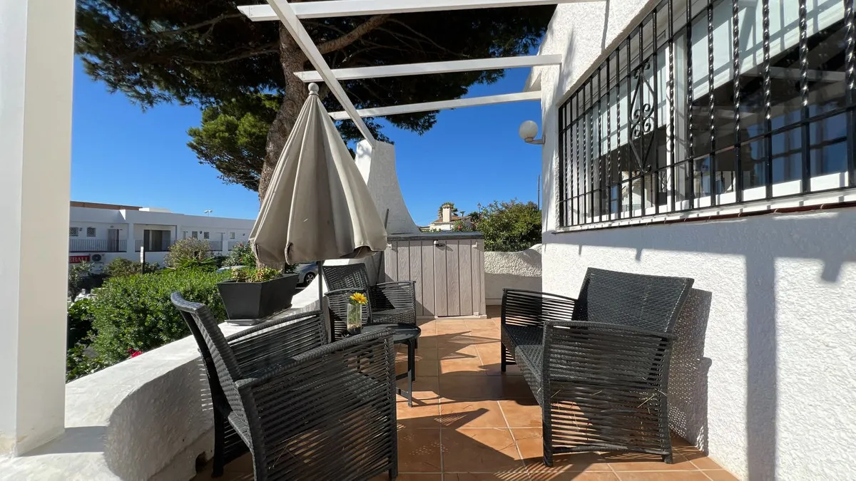 1b056ec2-eb62-43d3-8c01-5d2073f294a5