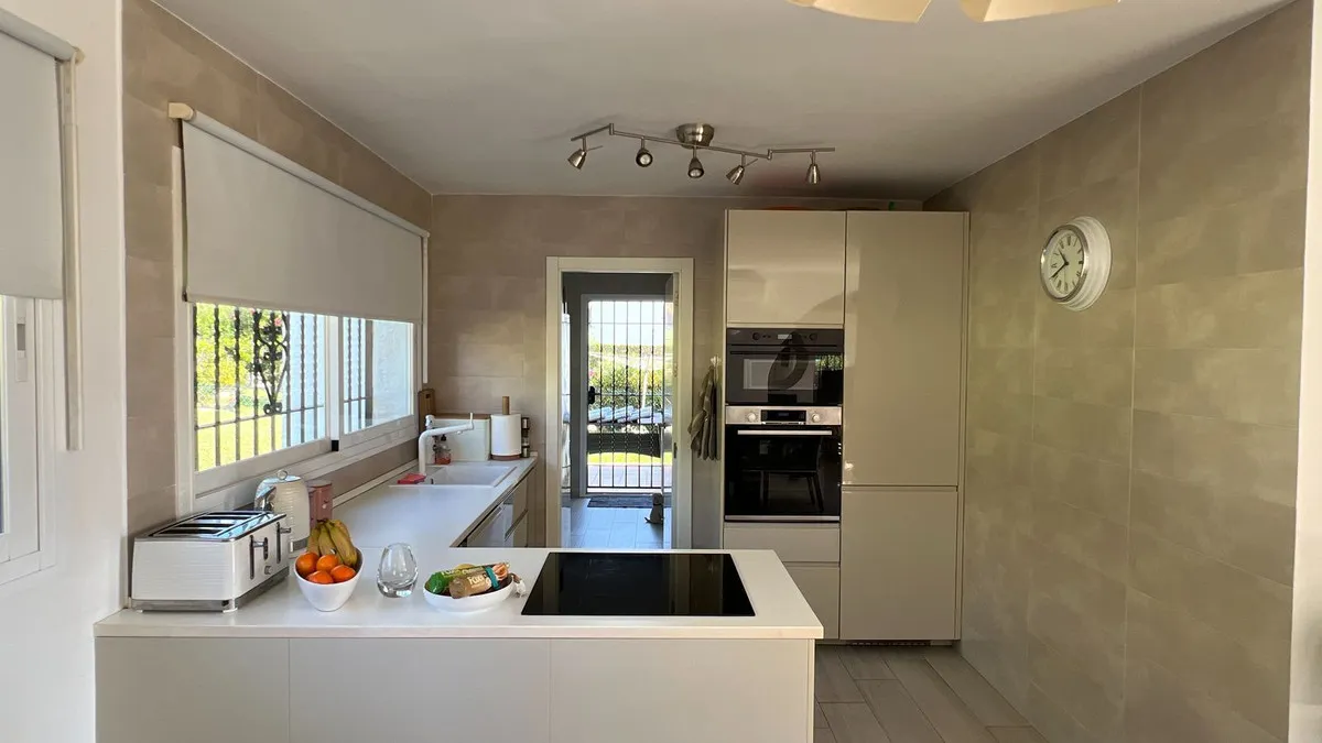 cf848786-1091-4189-a0e1-71291cf69402