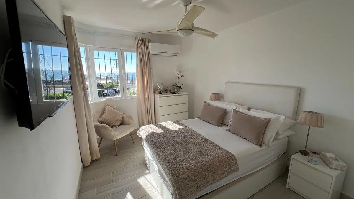 f90ae606-ad65-490a-ad13-1329638b2c20