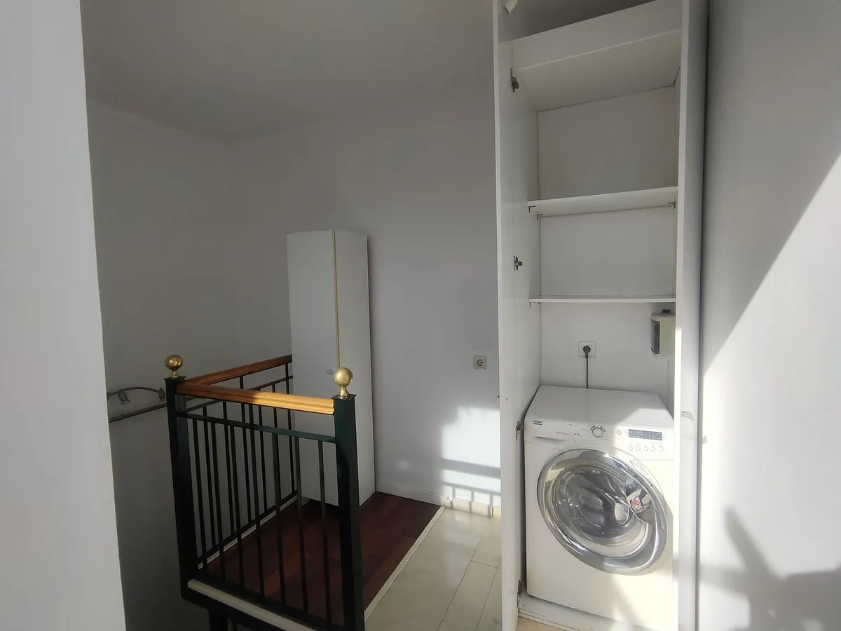 8d663106-f453-4702-a6bc-a3257acbbb8b