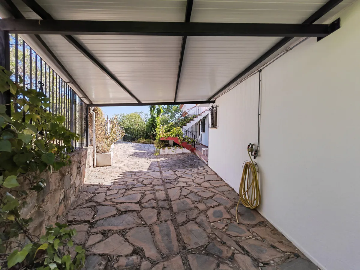 fe318da7-cd23-4e22-adfd-1ad4e7bf4b74