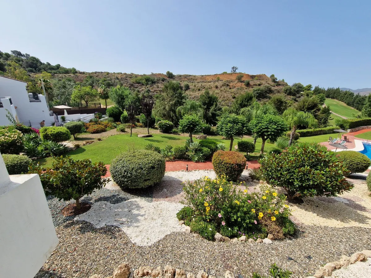 63449355-001e-4311-85cf-e0c138f686a4