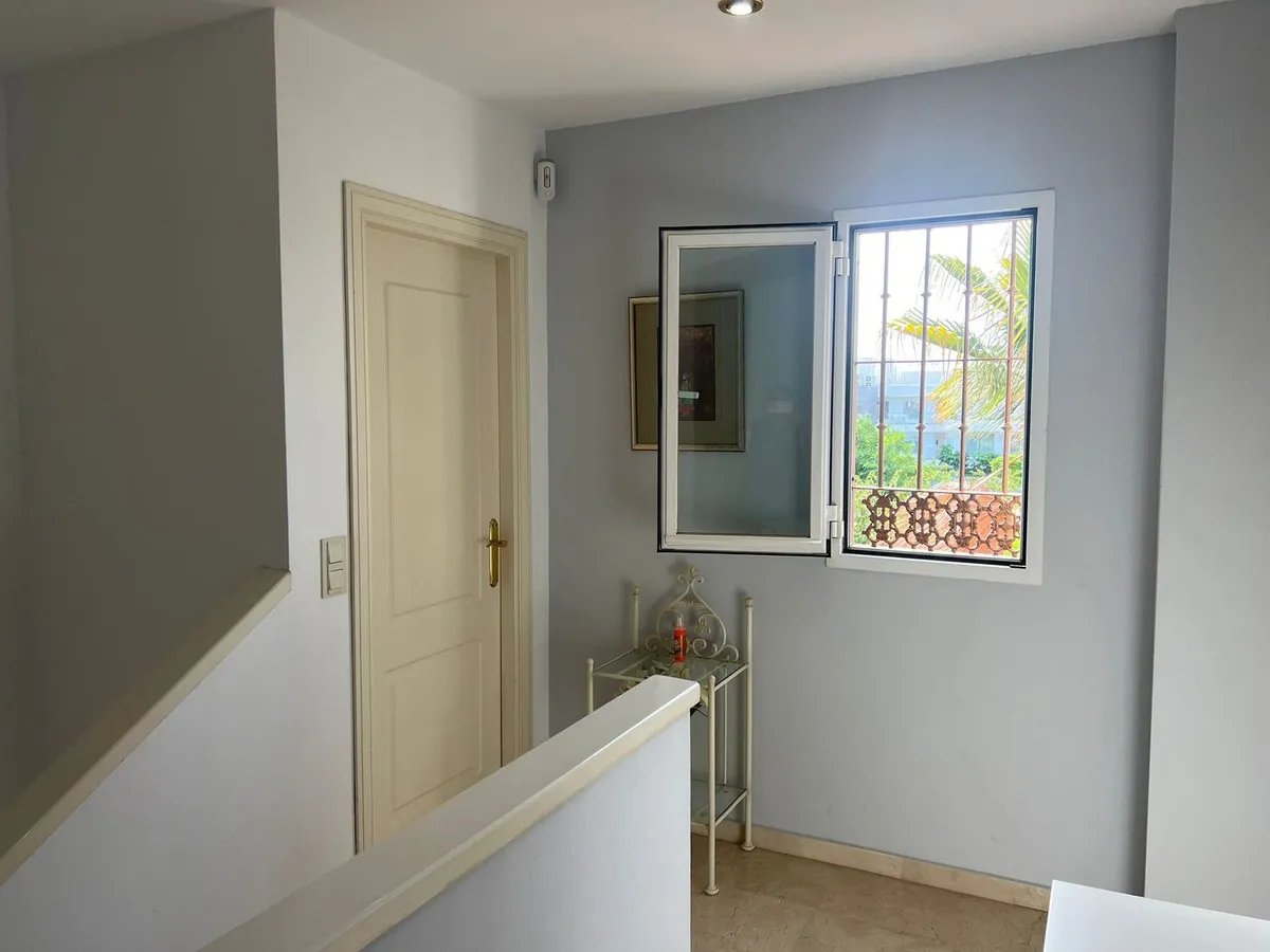 3dcc682b-f429-42e6-a7d1-e513f1341e7f