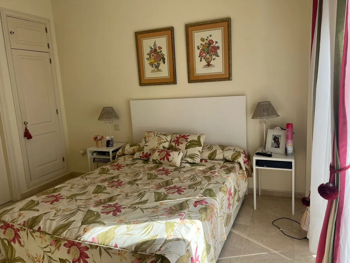 404f5da7-f72e-4c25-8b27-3a554a83abc3