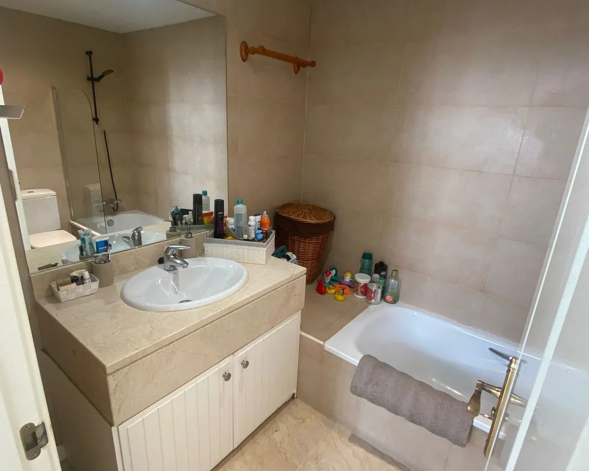 9e35ab06-d8b6-4432-929e-33268f006e0a