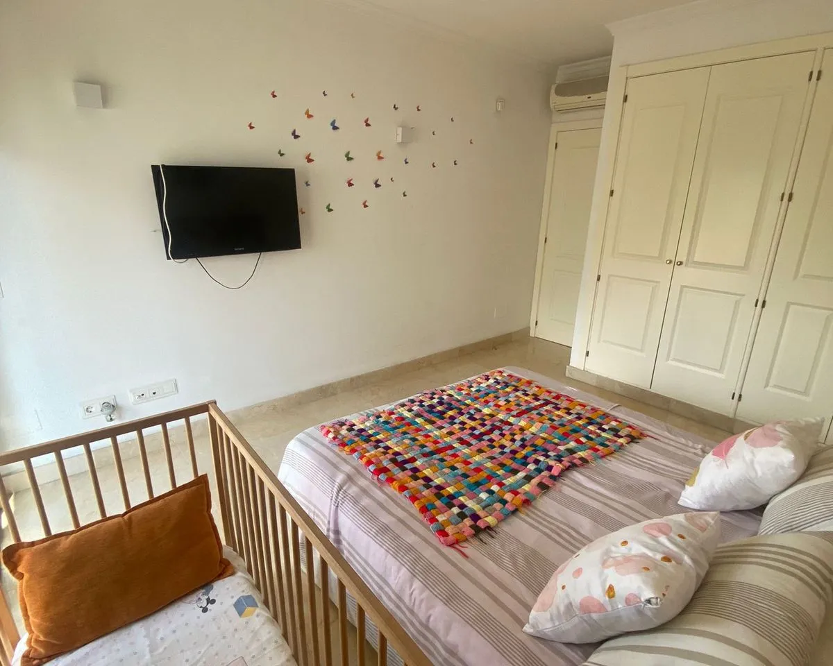 ffe951b9-cf5a-45eb-97f9-2c96f1ec39a1