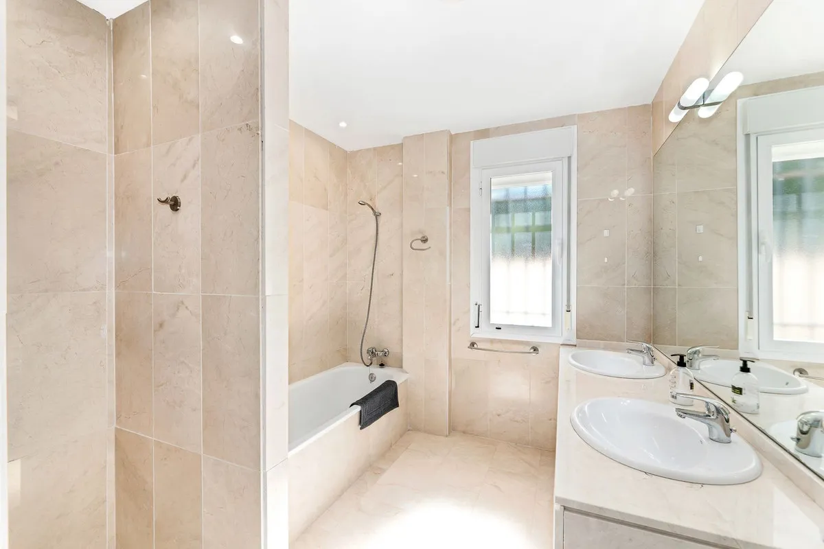 a23e65b0-9ad9-4e3c-b24c-c3cccd2fed3d