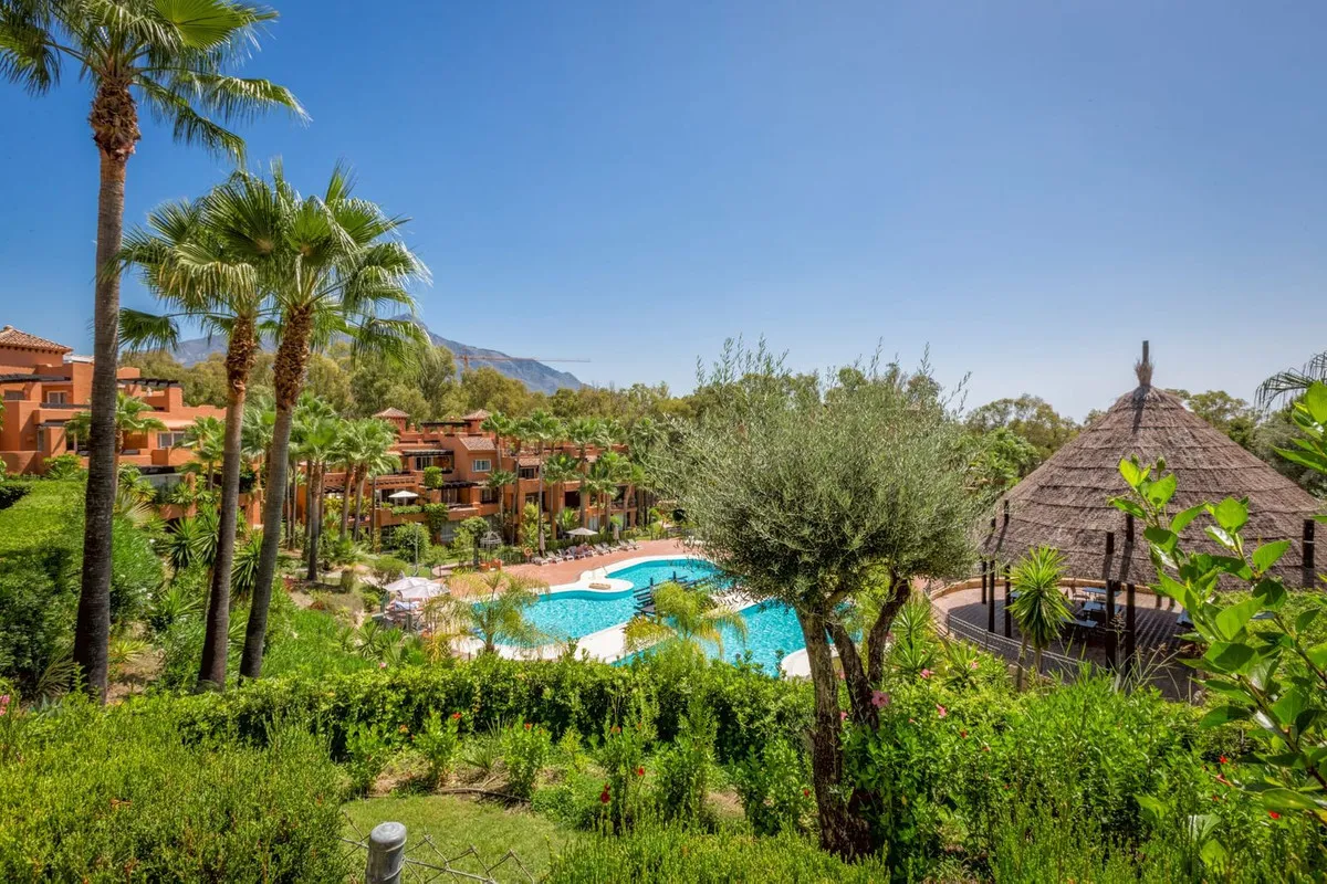 42071107-bb53-4e1d-93df-ca4995183e5f