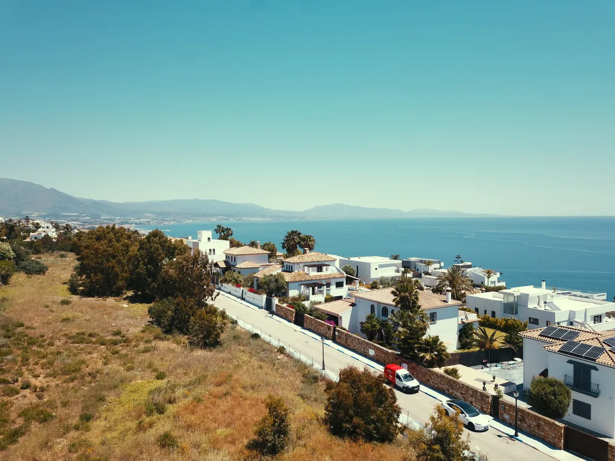 e07e647d-d6c0-4f8d-9767-cfbdbf27aa5f