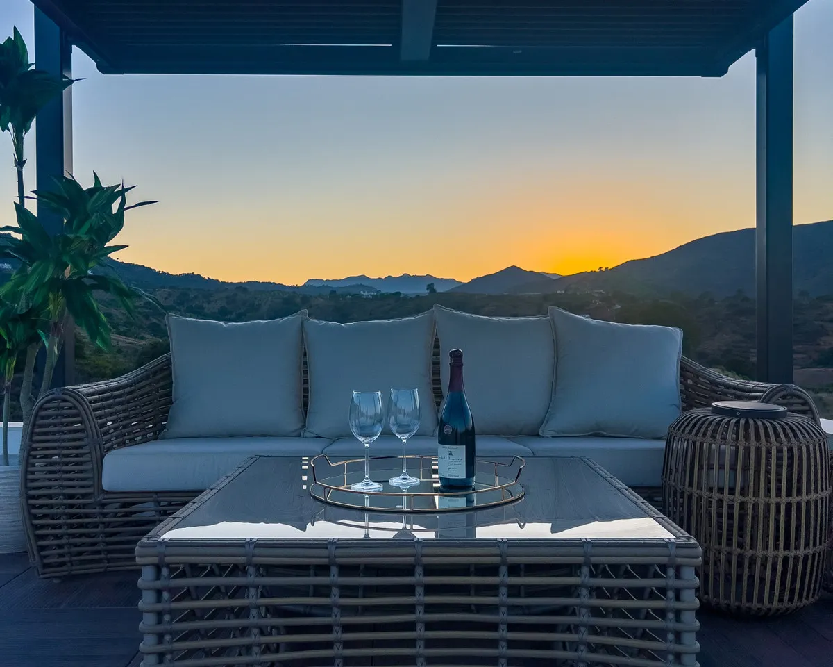 2d025543-d6dd-48a4-b7a6-3aedb2cdc18b