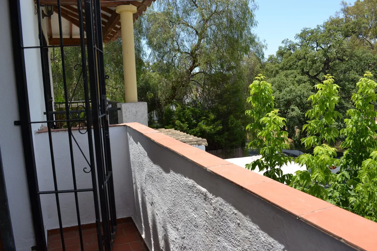 9939148f-8d95-4a7d-adb2-7c85d60e3e12